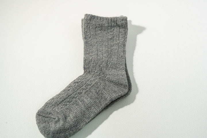 1.たむら靴下店 シルクとウール二重ソックス グレー
