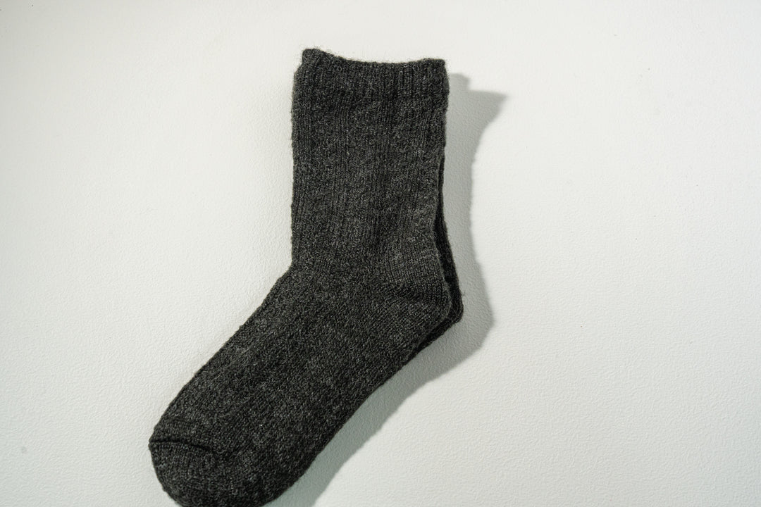 1.たむら靴下店 シルクとウール二重ソックス チャコール