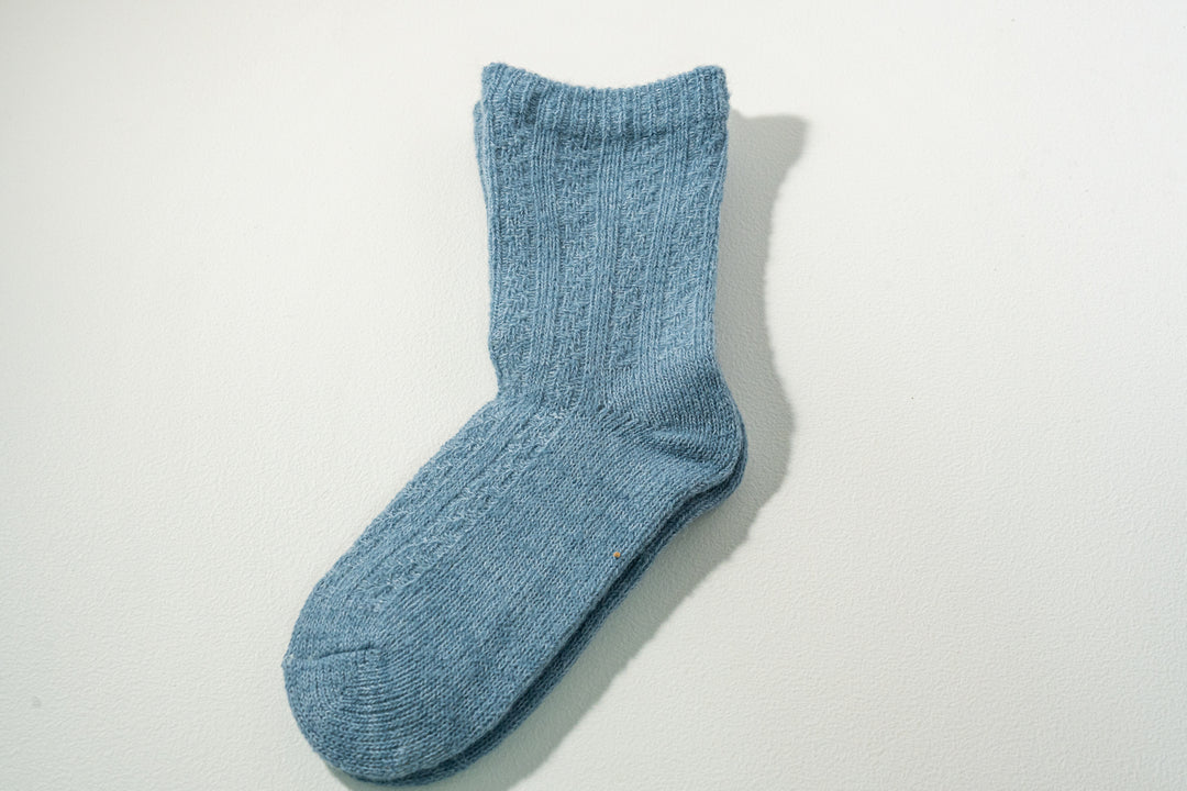 1.たむら靴下店 シルクとウール二重ソックス ブルー