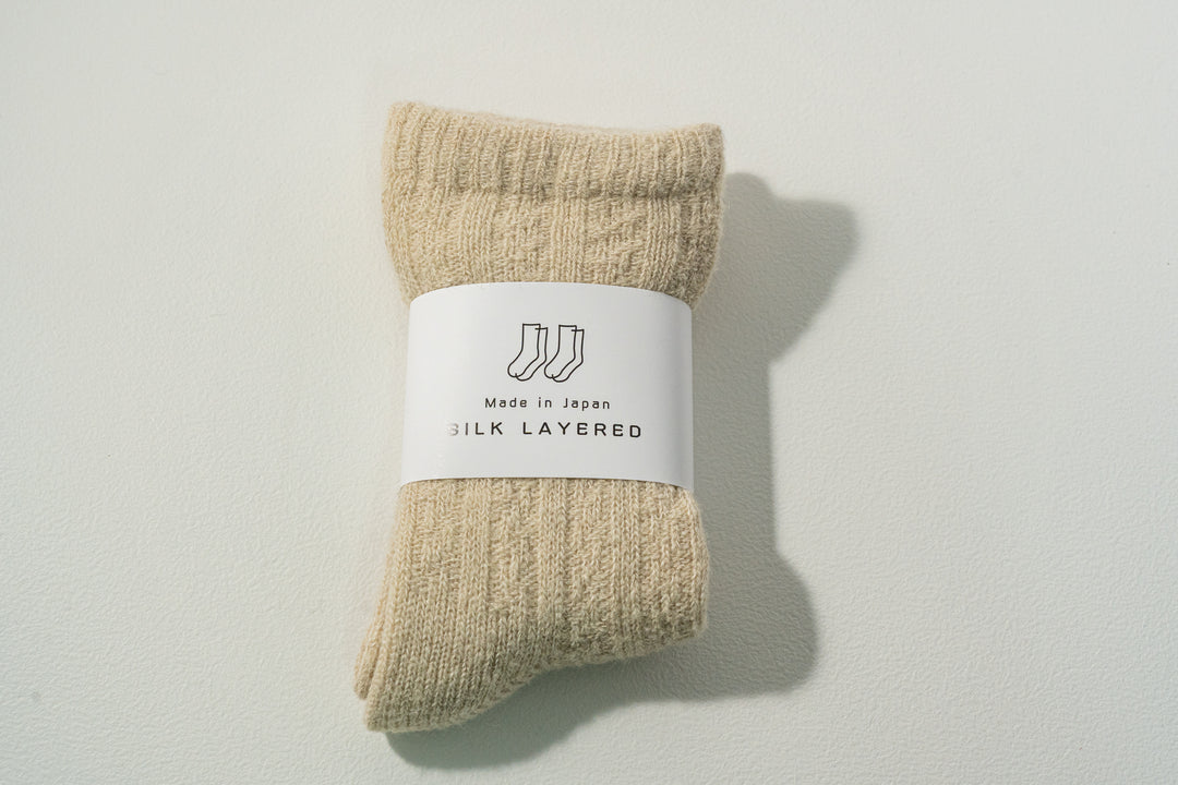 1.たむら靴下店 シルクとウール二重ソックス クリーム