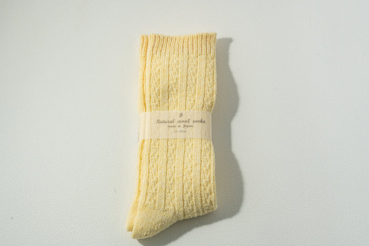 6.たむら靴下店ナチュラル ウール ソックス レモン