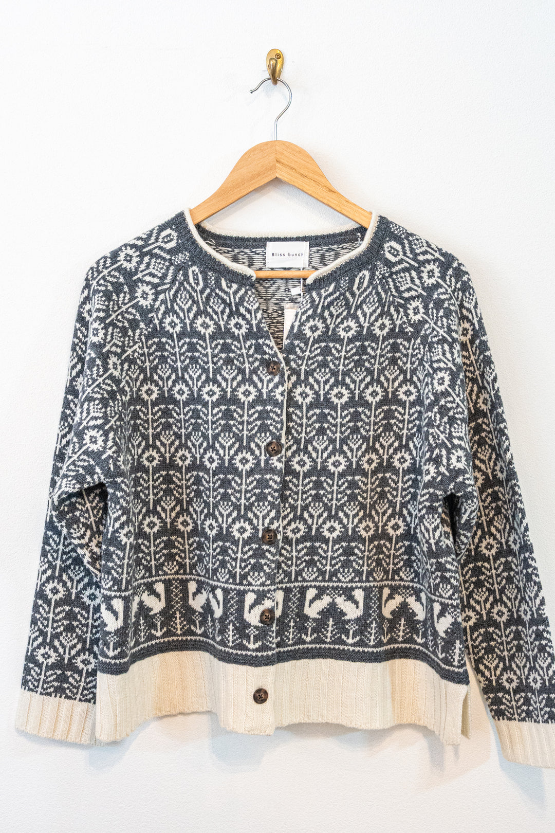 Bliss Bunch ラムナイロン花ジャガード スキッパークルーカーディガン