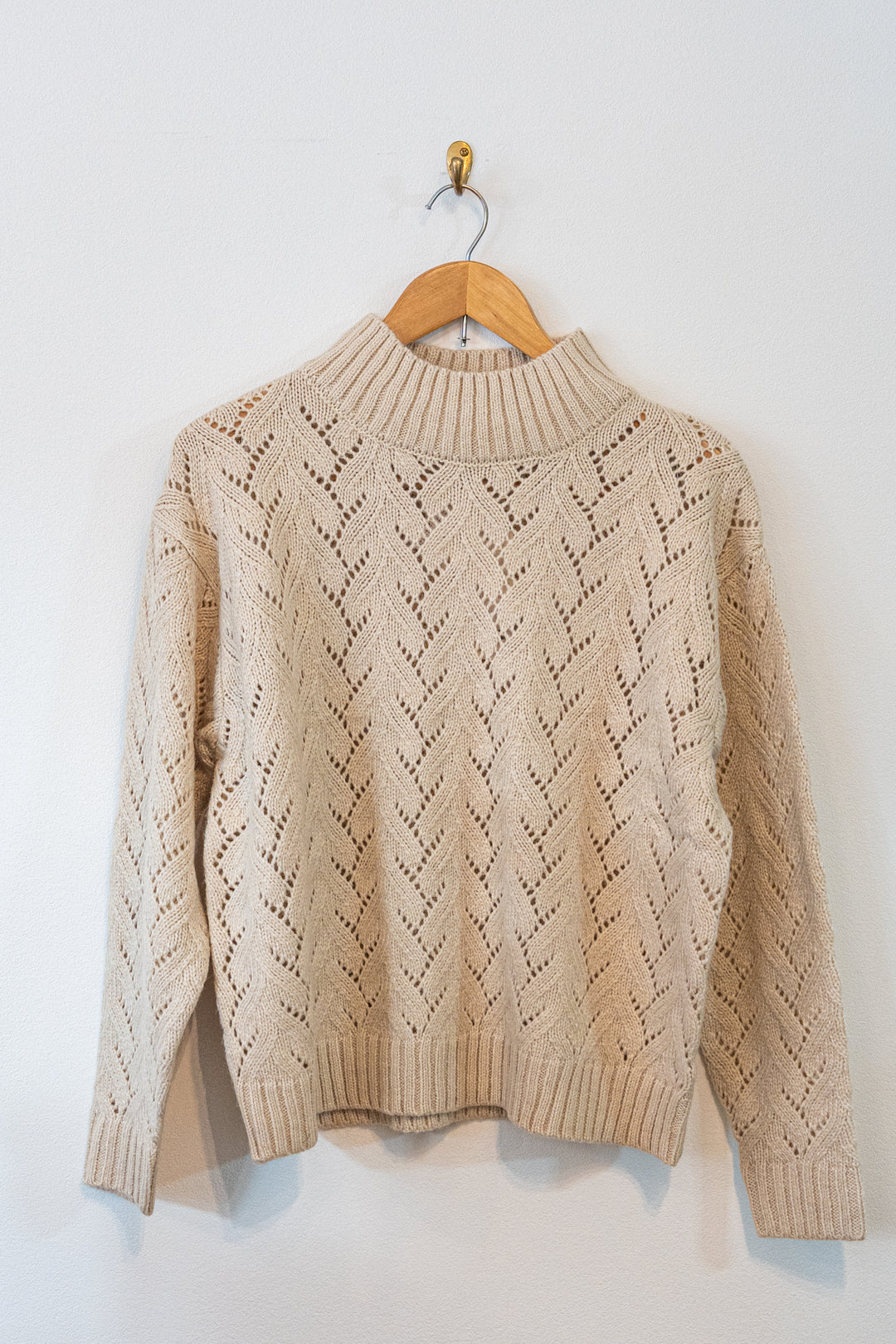 Bliss Bunch アルパカ混 レリーフ模様 モックネック