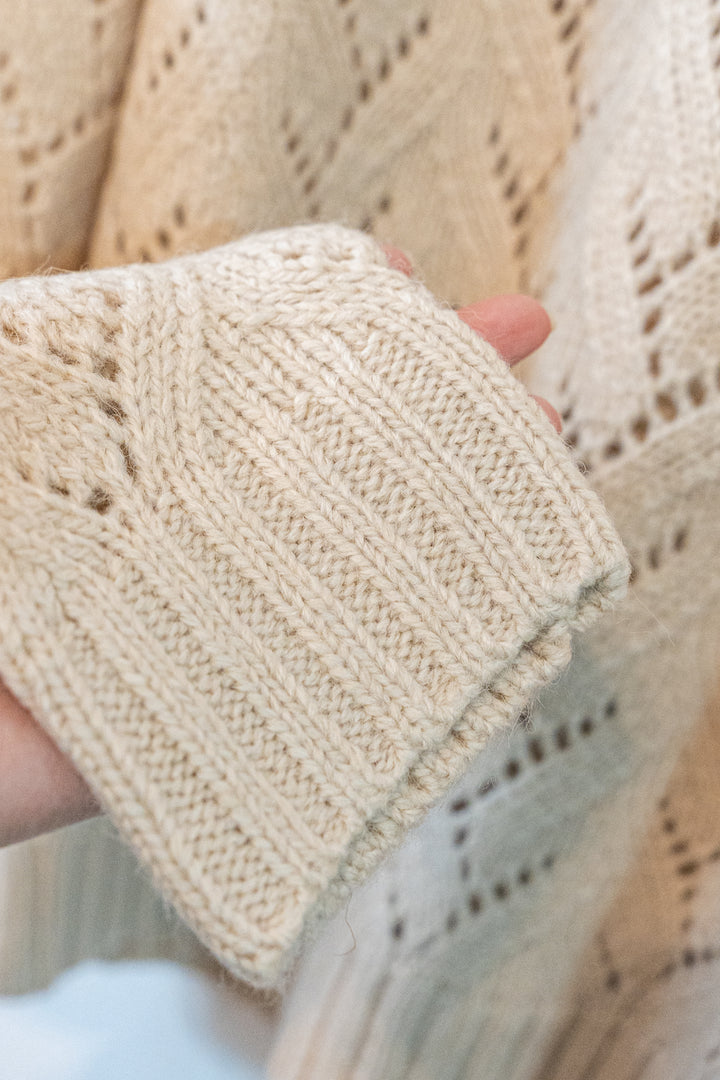 Bliss Bunch アルパカ混 レリーフ模様 モックネック