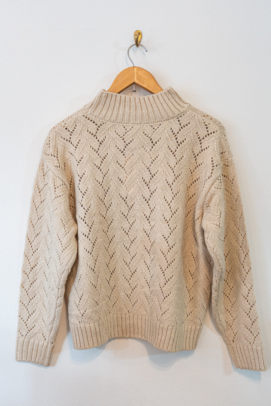 Bliss Bunch アルパカ混 レリーフ模様 モックネック