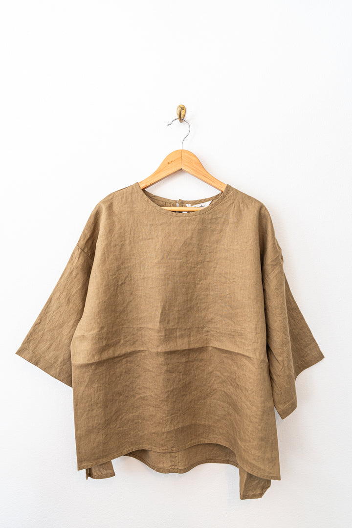 Crea delice 73950 リネン バックタック ハーフスリーブ ワイドブラウス