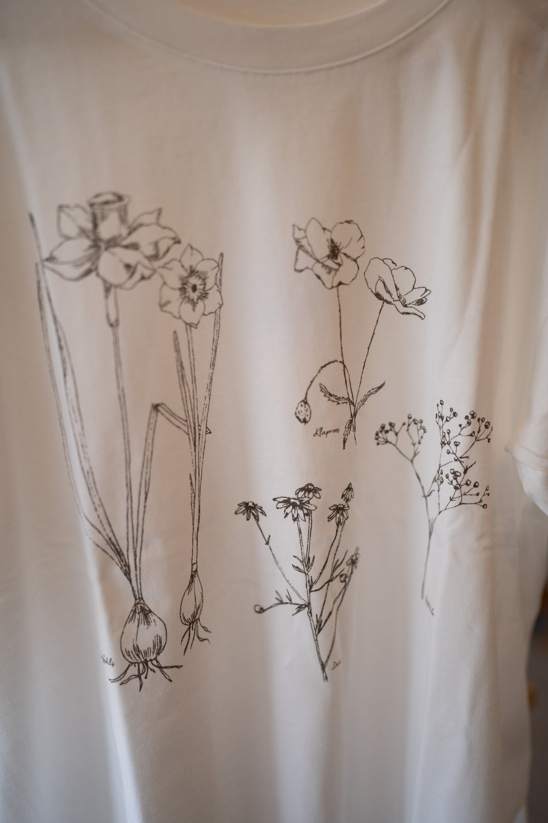 LILASIC 花柄Tシャツ